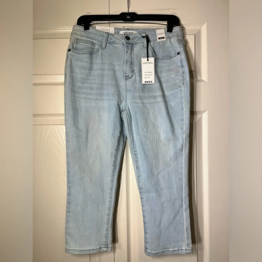 Judy Blue Women's‎ Denim Mid Rise Skinny Fit Capri Jeans 11/30